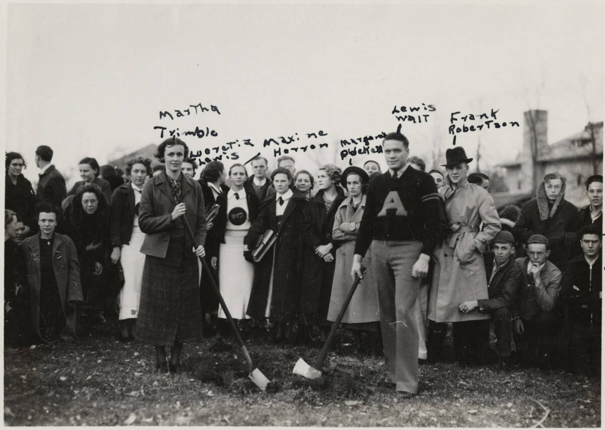 Historic photo of CSU students and faculty